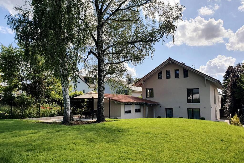 BlumenRaum - Ferienwohnung In Karlsruhe Exteriör bild