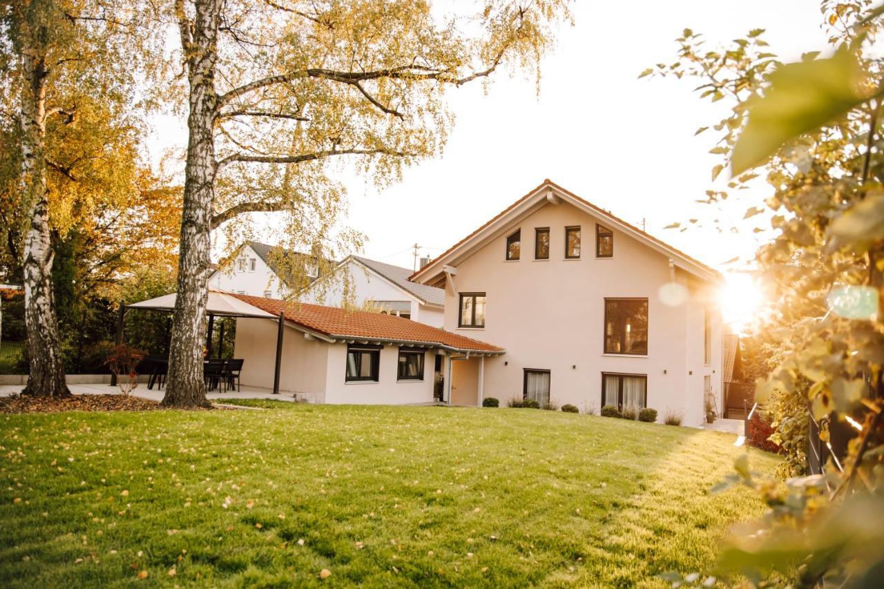 BlumenRaum - Ferienwohnung In Karlsruhe Exteriör bild