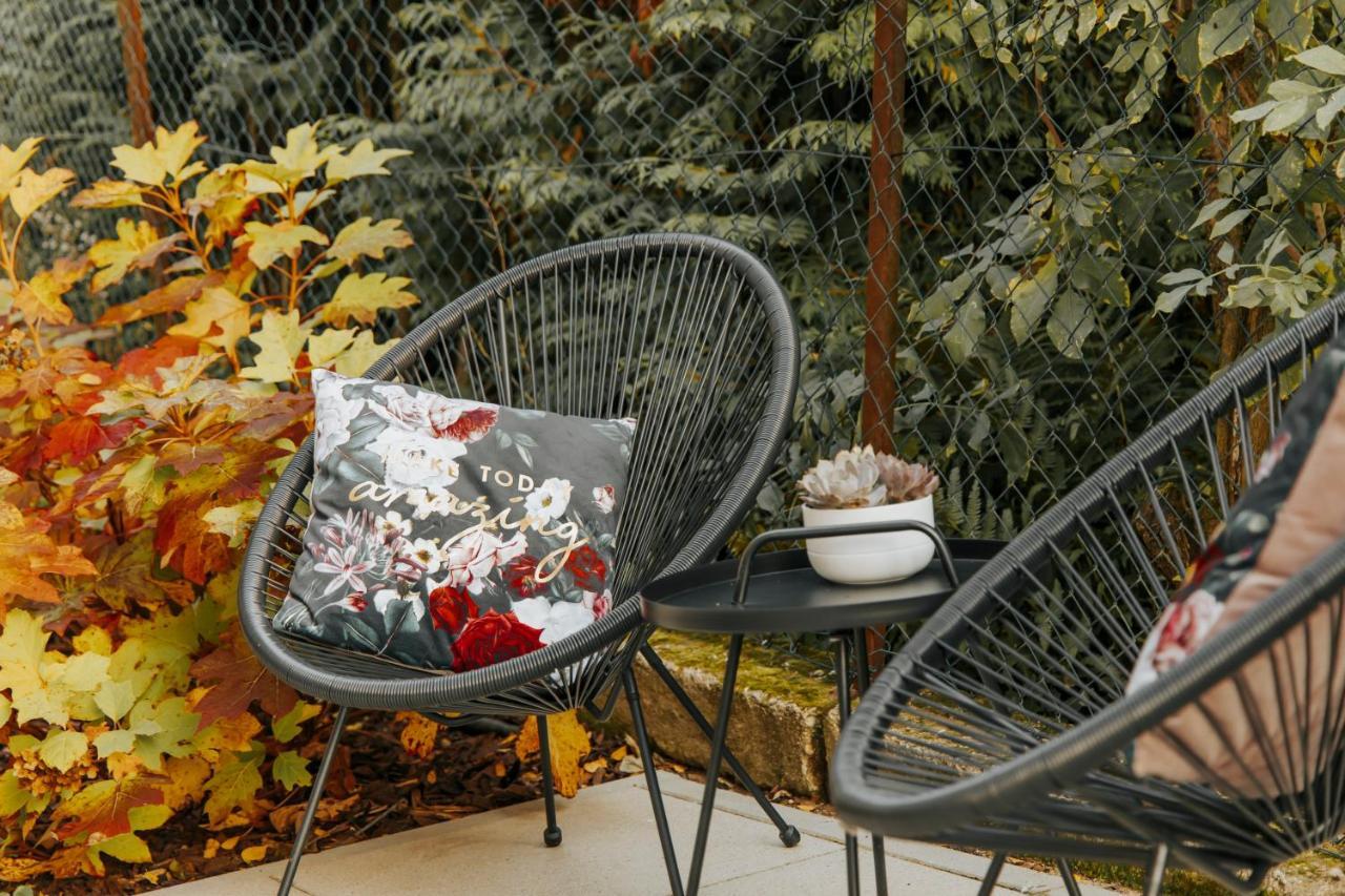 BlumenRaum - Ferienwohnung In Karlsruhe Exteriör bild